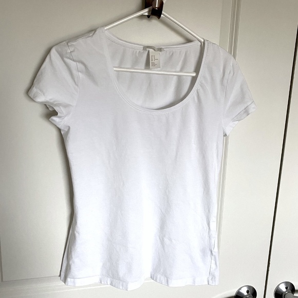 H&M Tops - H&M Basic White Tee - Medium (NWOT)